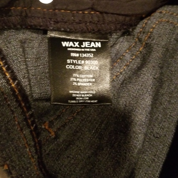 Black Small Short - Picture 4 of 4